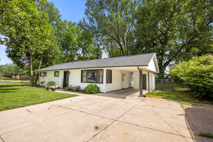 113 W Hughes Street, Marshall, MI 49068 - #2