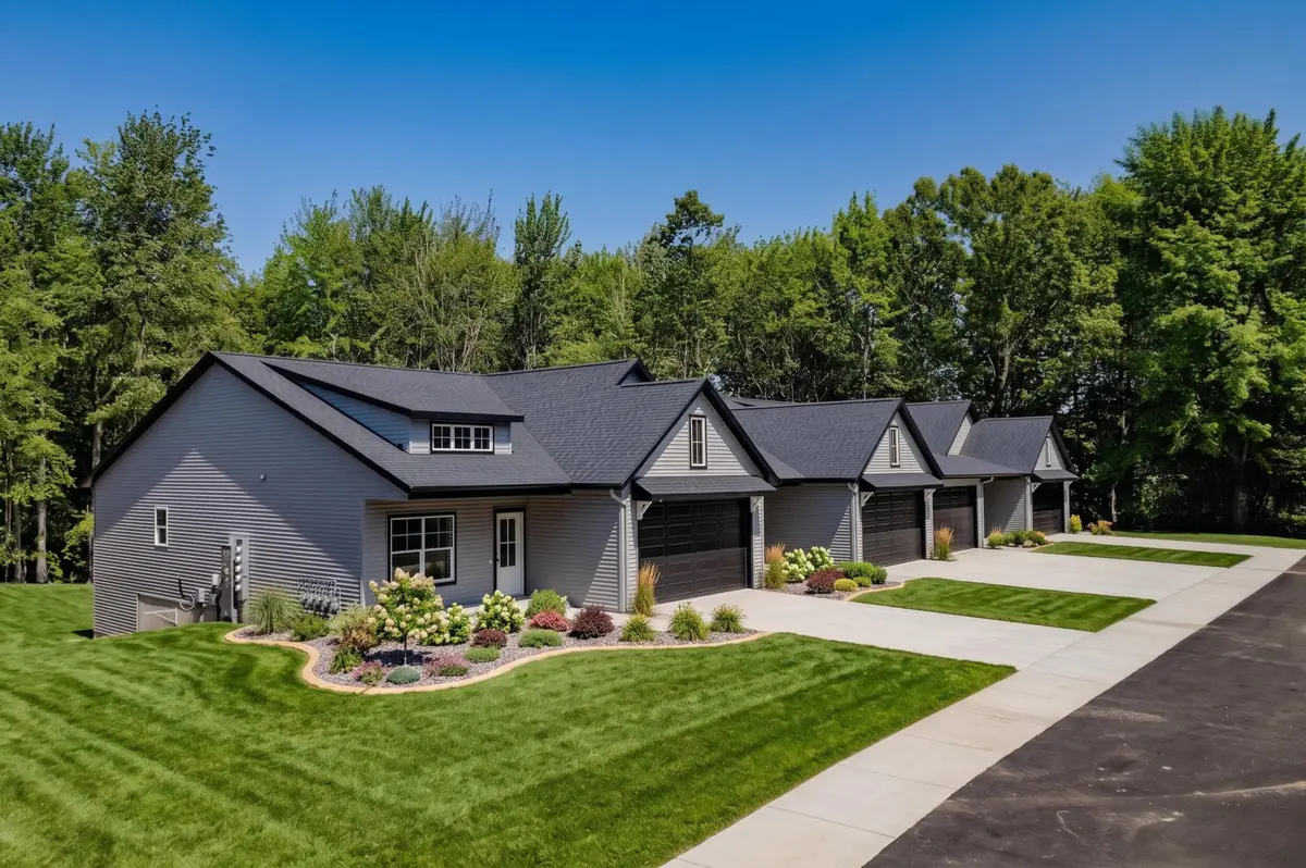17426 Ridge Avenue, Ferrysburg, MI 49409 - #1
