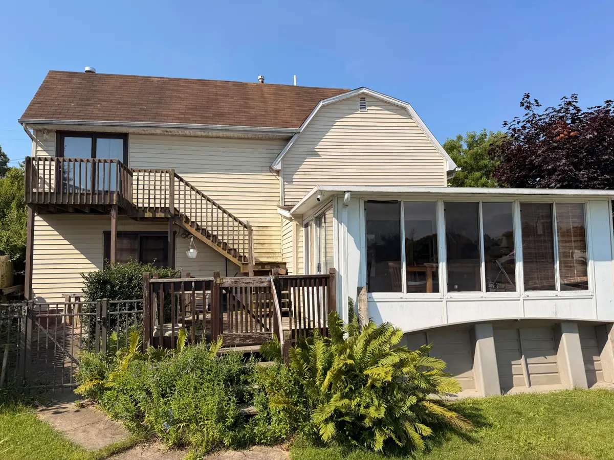 423 S Lakeside Drive, Michigan Center, MI 49254 - #1