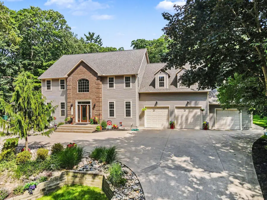 2081 Forest View Drive, Norton Shores, MI 49441 - #3