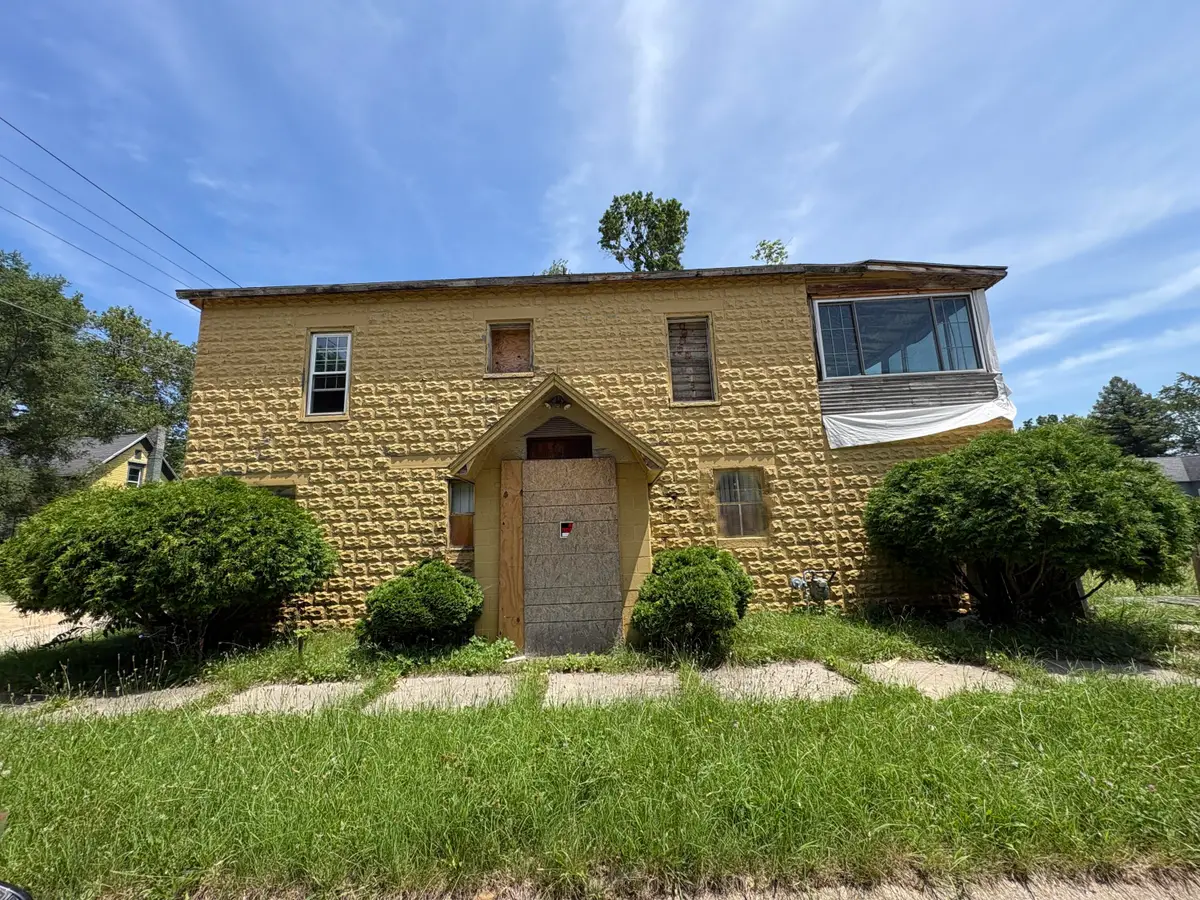 817 Thresher Avenue, Benton Harbor, MI 49022 - #1