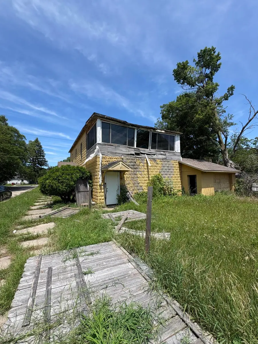 817 Thresher Avenue, Benton Harbor, MI 49022 - #3