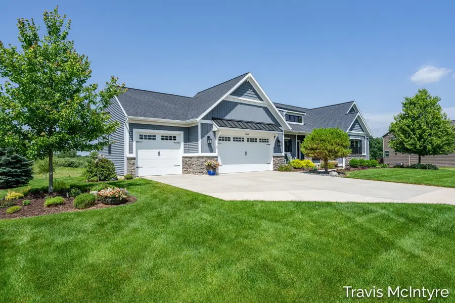 9063 Sterling Hills Drive Ne, Rockford, MI 49341 - #3