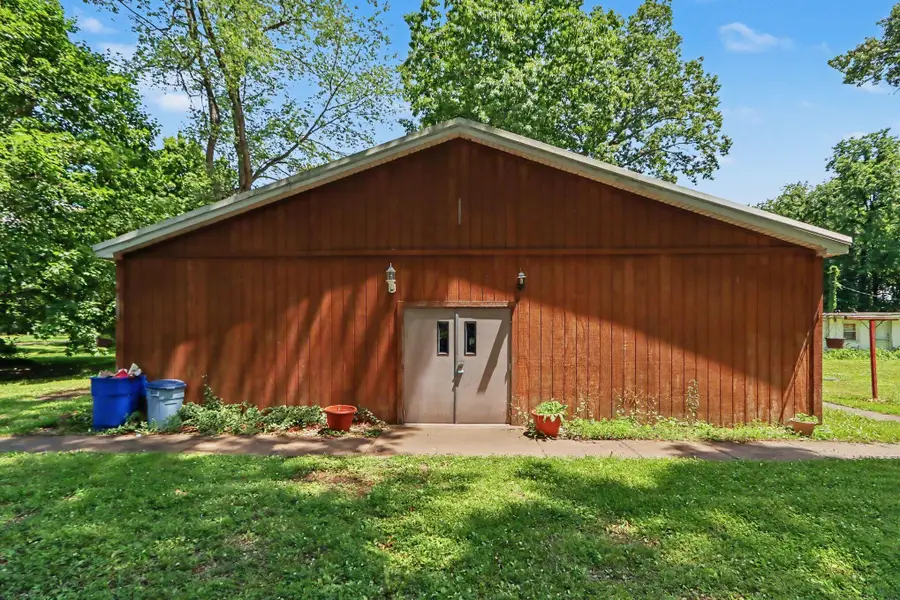 600 Grove Street, Vicksburg, MI 49097 - #2