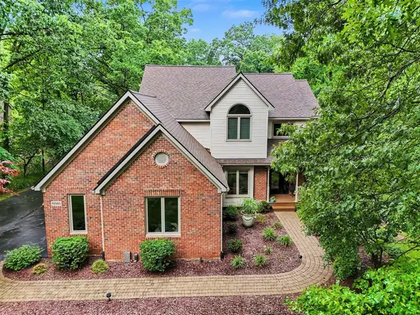 10560 W Splitstone, Pinckney, MI 48169