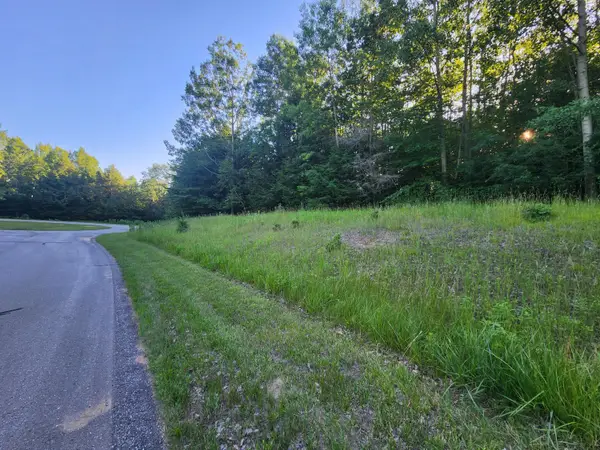 9500 Moon Ridge Road #83, Onekama, MI 49675