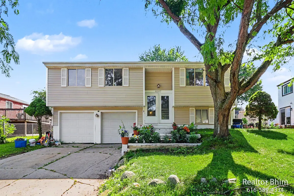 6007 Rockingham Drive, Lansing, MI 48911 - #1