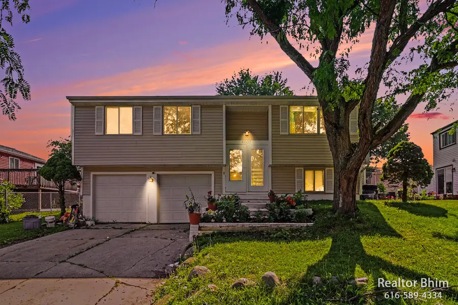 6007 Rockingham Drive, Lansing, MI 48911 - #2