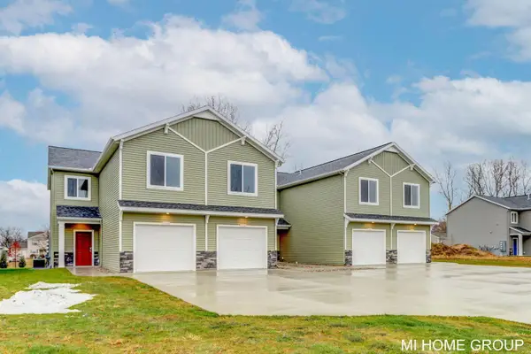 13678 Signature Drive, Holland, MI 49424