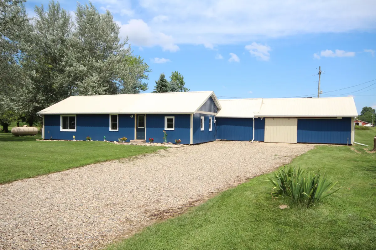 7231 E Y Z Avenue, Vicksburg, MI 49097 - #1