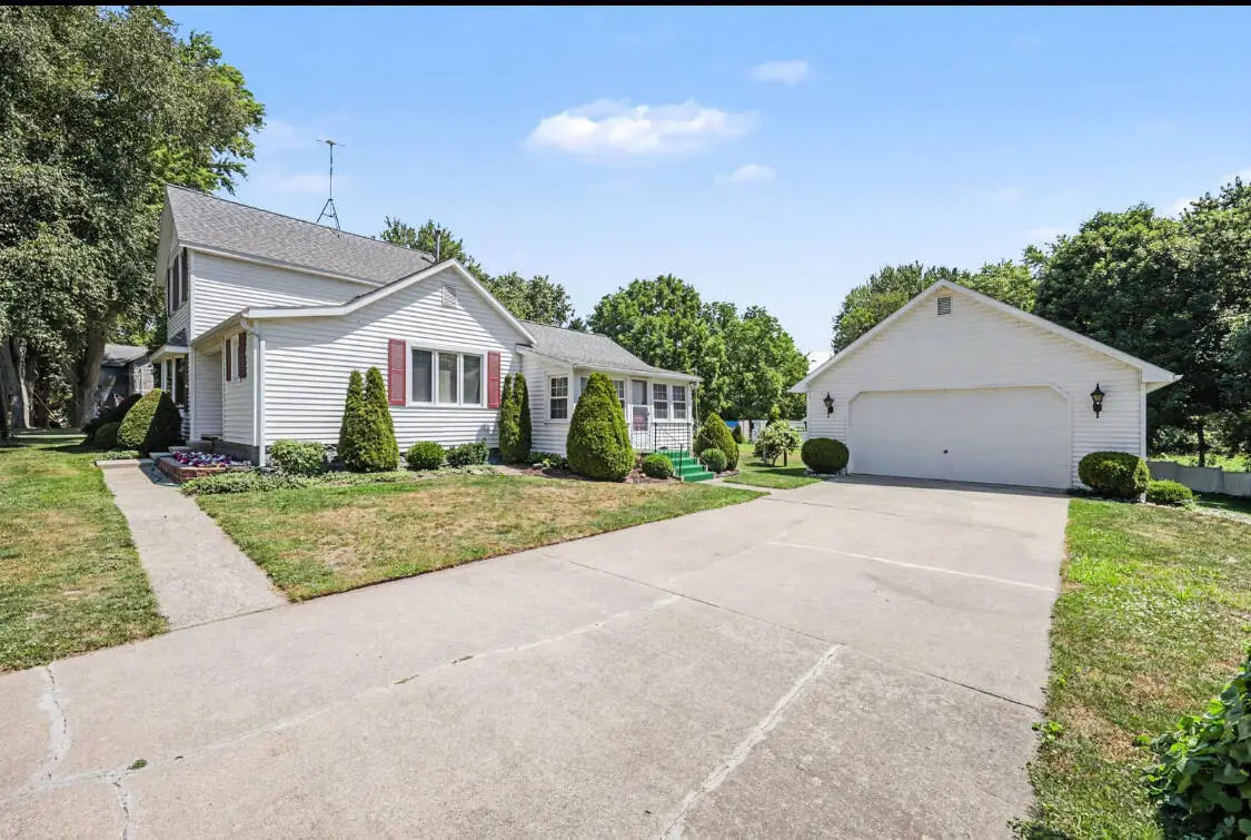 402 Smith Street, Sheridan, MI 48884 - #1