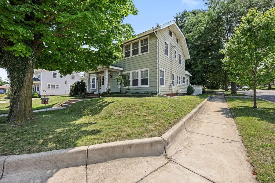 1115 W Michigan Avenue, Jackson, MI 49202 - #3