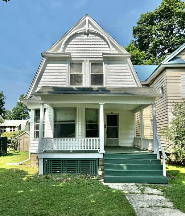 86 S Howell Street, Hillsdale, MI 49242