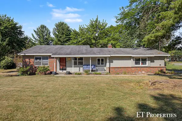 2440 Saratoga Drive Ne, Grand Rapids, MI 49525