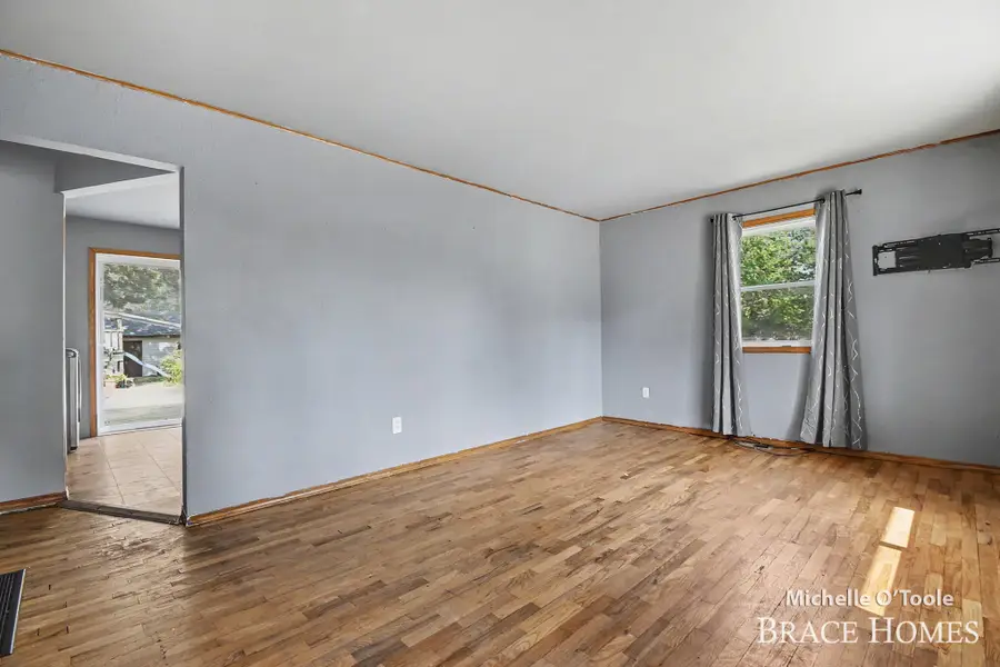5409 Madison Avenue Se, Grand Rapids, MI 49548 - #3