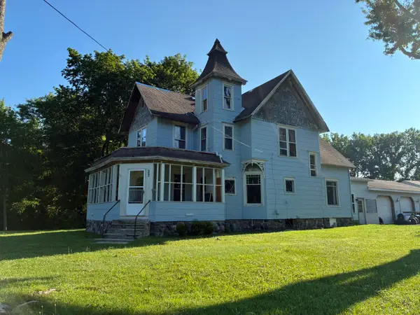 404 N Paw Paw Street, Lawrence, MI 49064