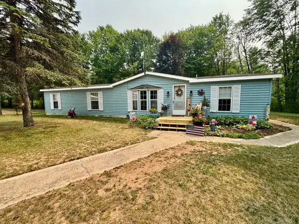 8464 15 Mile Road, Paris, MI 49338