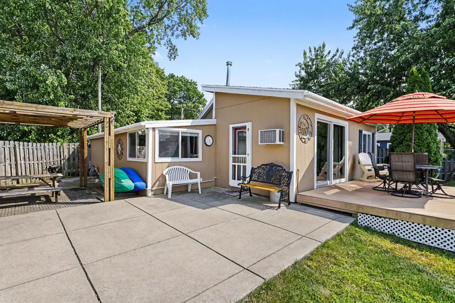 68695 Lake Court, Edwardsburg, MI 49112 - #2