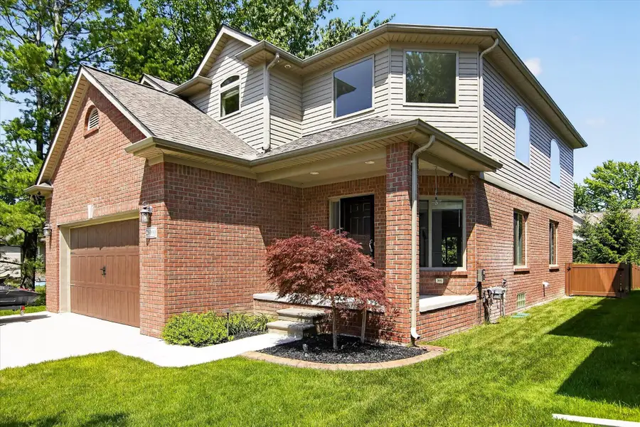 28000 Worthington Street, Saint Clair Shores, MI 48081 - #2