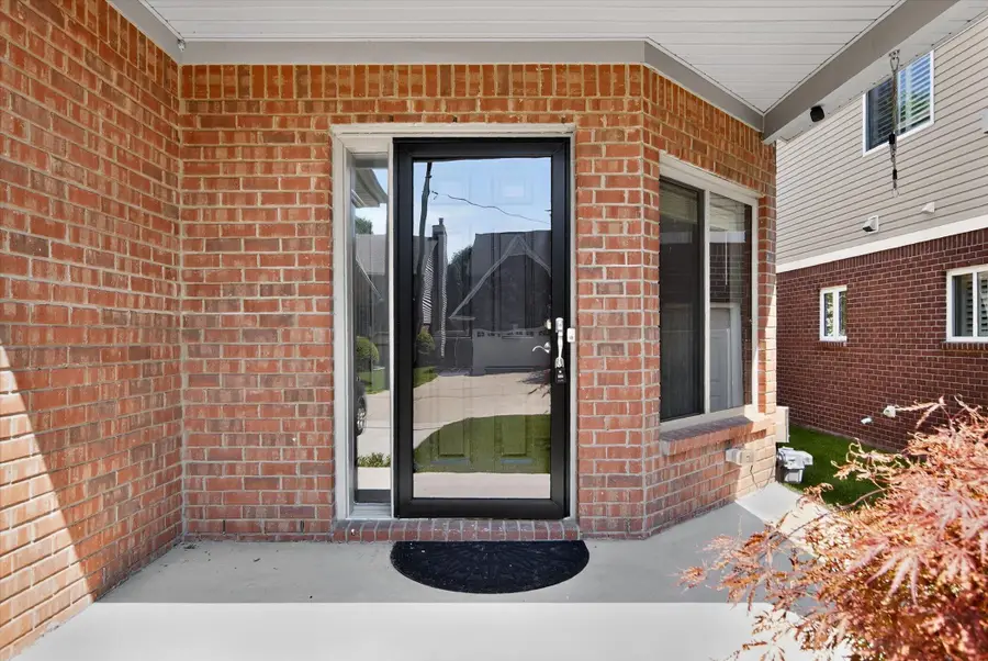 28000 Worthington Street, Saint Clair Shores, MI 48081 - #3