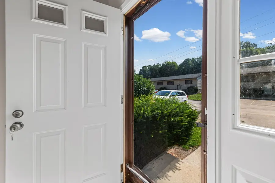 38116 Hixford Place, Westland, MI 48185 - #3