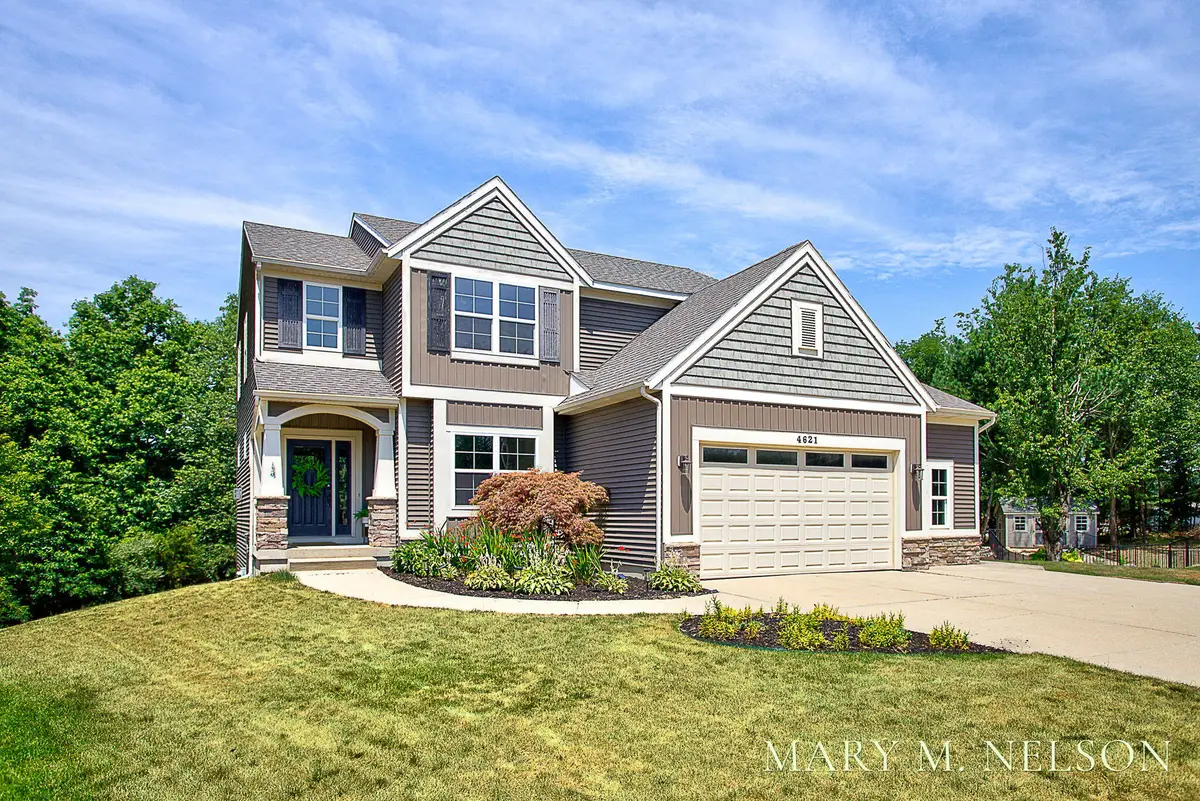 4621 Hidden Highland Drive Ne, Rockford, MI 49341 - #1