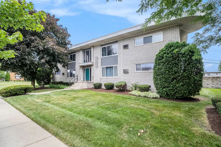 4910 Briarwood Avenue #A3, Royal Oak, MI 48073 - #3