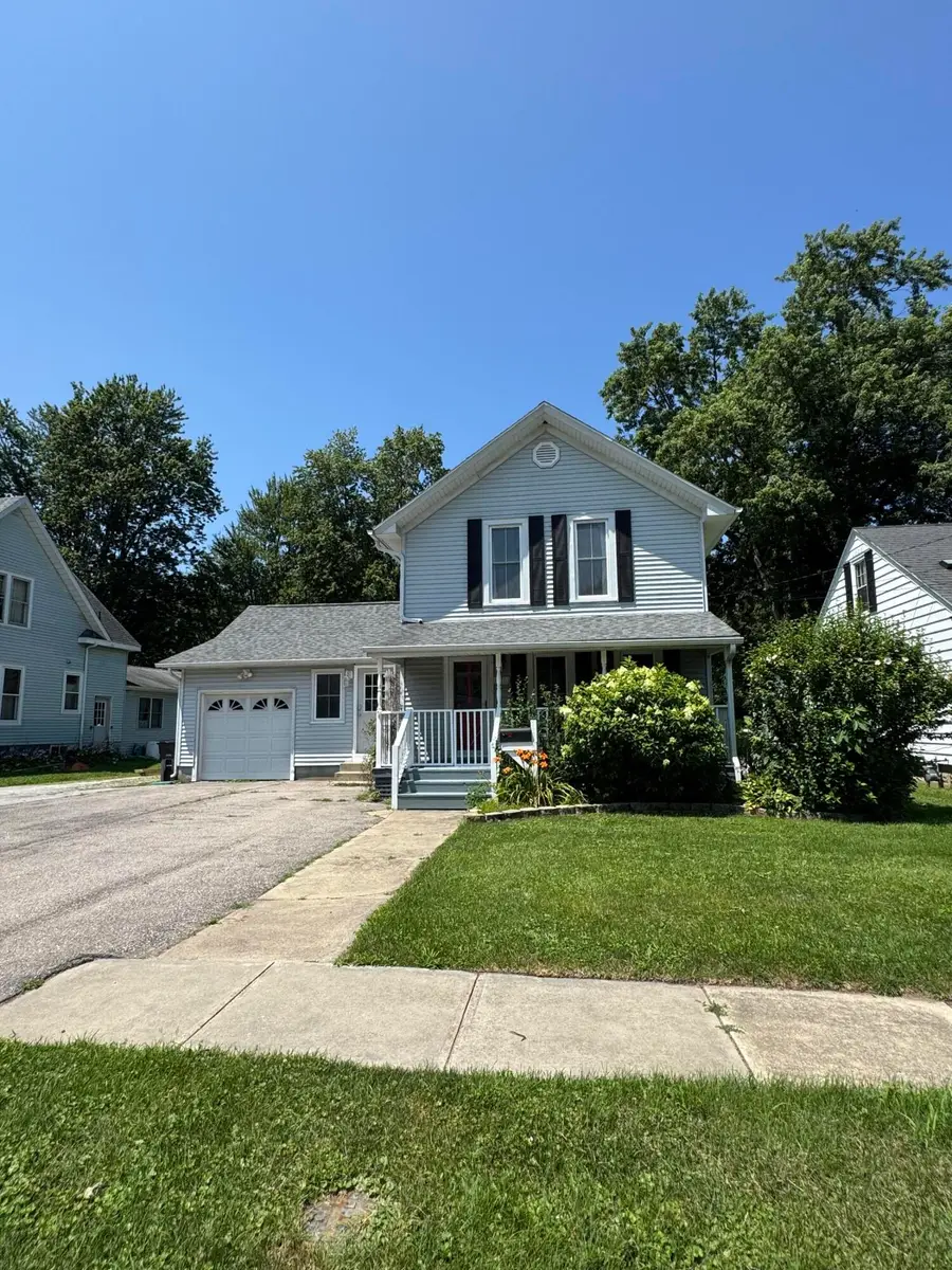 411 N Elm Street N, Three Oaks, MI 49128 - #2