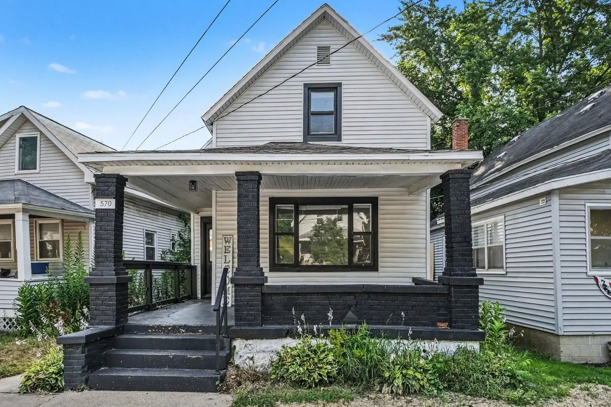 570 Valley Avenue Nw, Grand Rapids, MI 49504 - #1