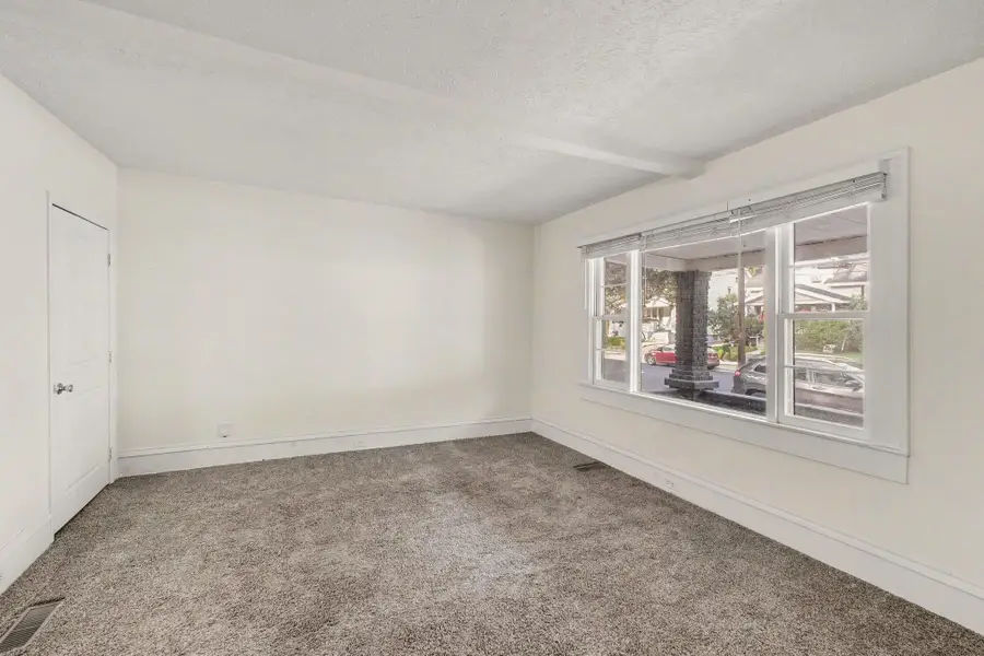 570 Valley Avenue Nw, Grand Rapids, MI 49504 - #3