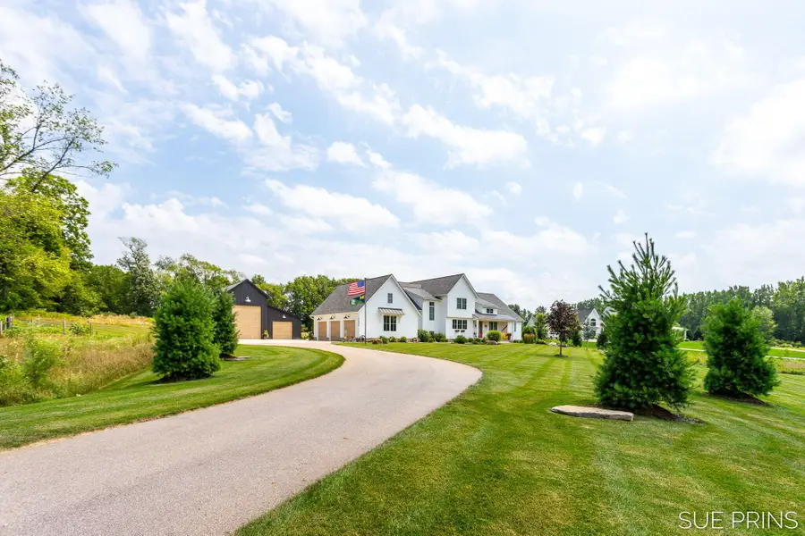4668 76th Street Sw, Byron Center, MI 49315 - #3