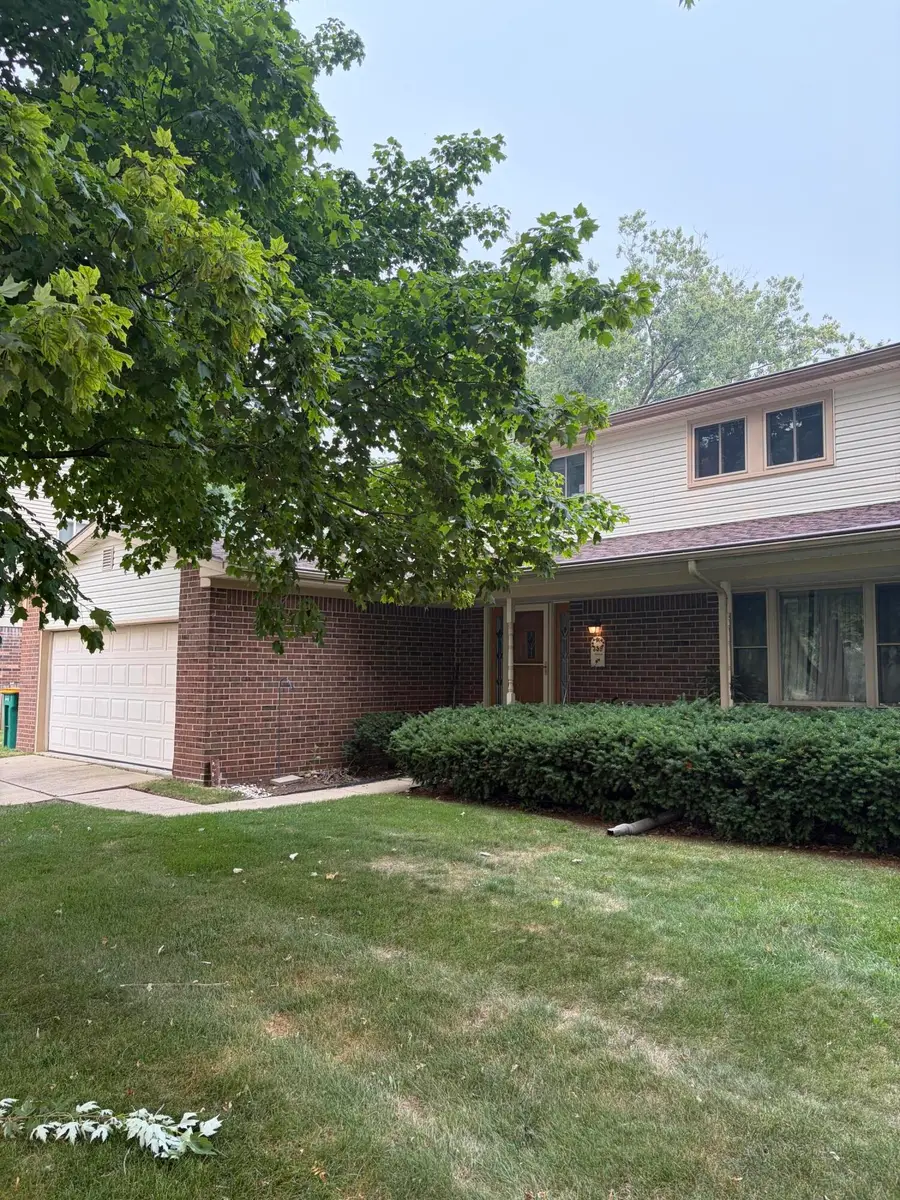 359 Old Creek Drive, Saline, MI 48176 - #2