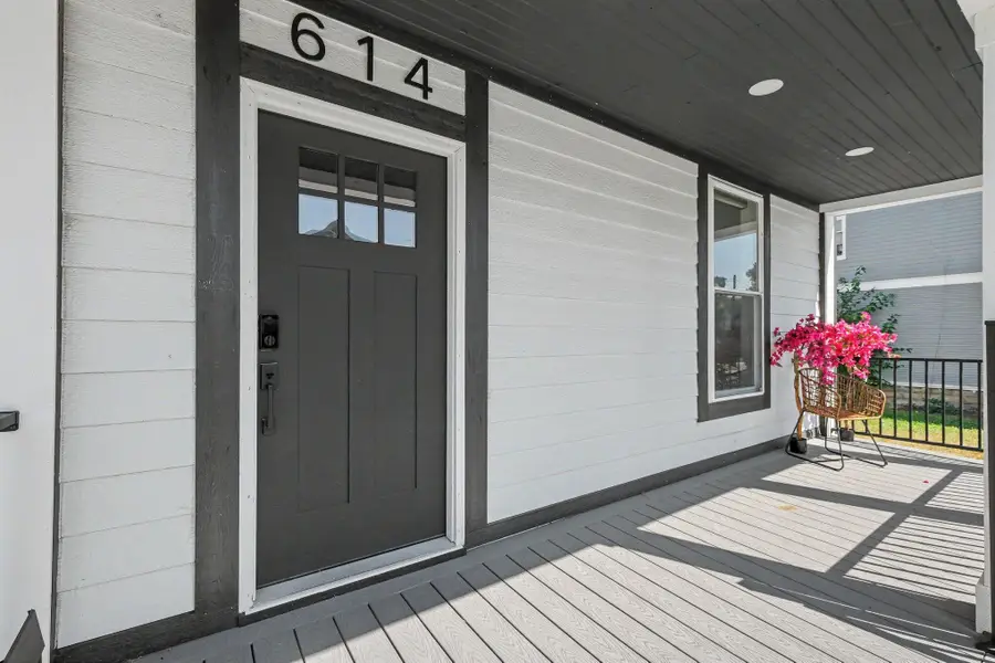 614 Fairview Avenue Ne, Grand Rapids, MI 49503 - #3
