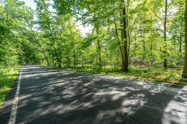 10905 E Shore Drive, Portage, MI 49002
