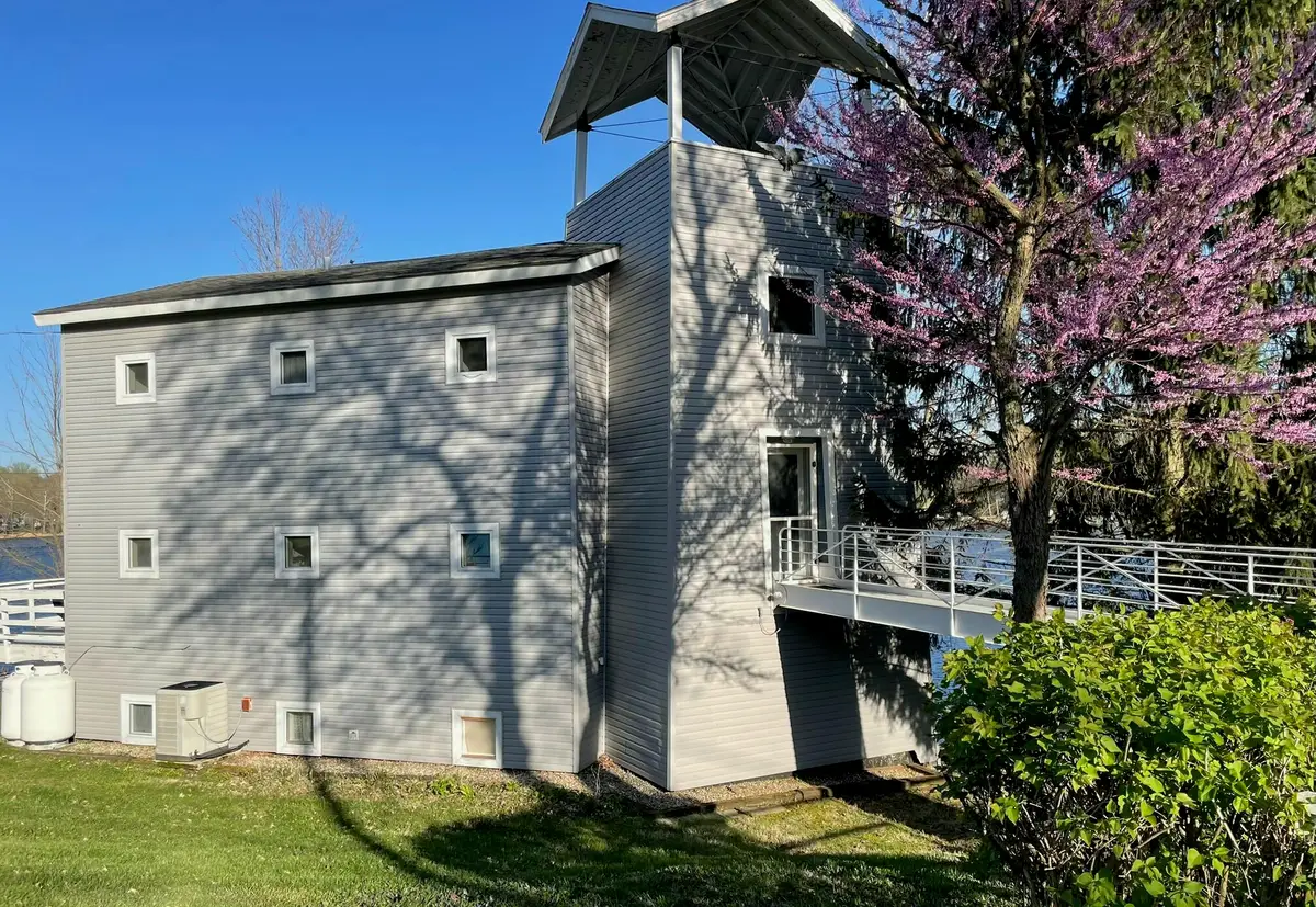 15657 Lakeview Drive, Buchanan, MI 49107 - #1