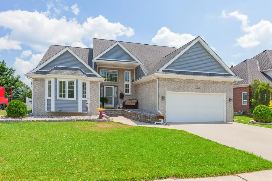 32321 Liparoto Drive, Rockwood, MI 48173 - #2