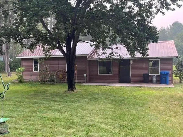 155 Skocelas Road N, Manistee, MI 49660