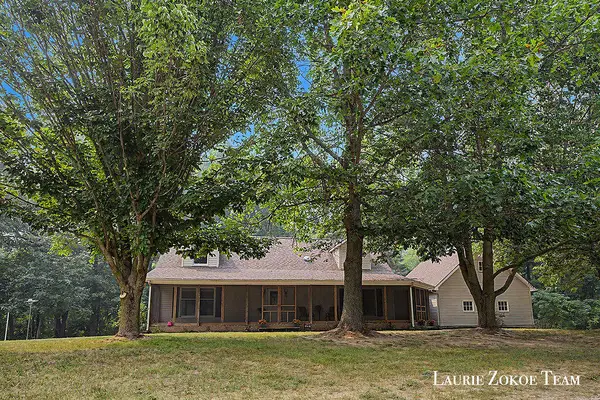 9202 Oriole Drive, Coopersville, MI 49404