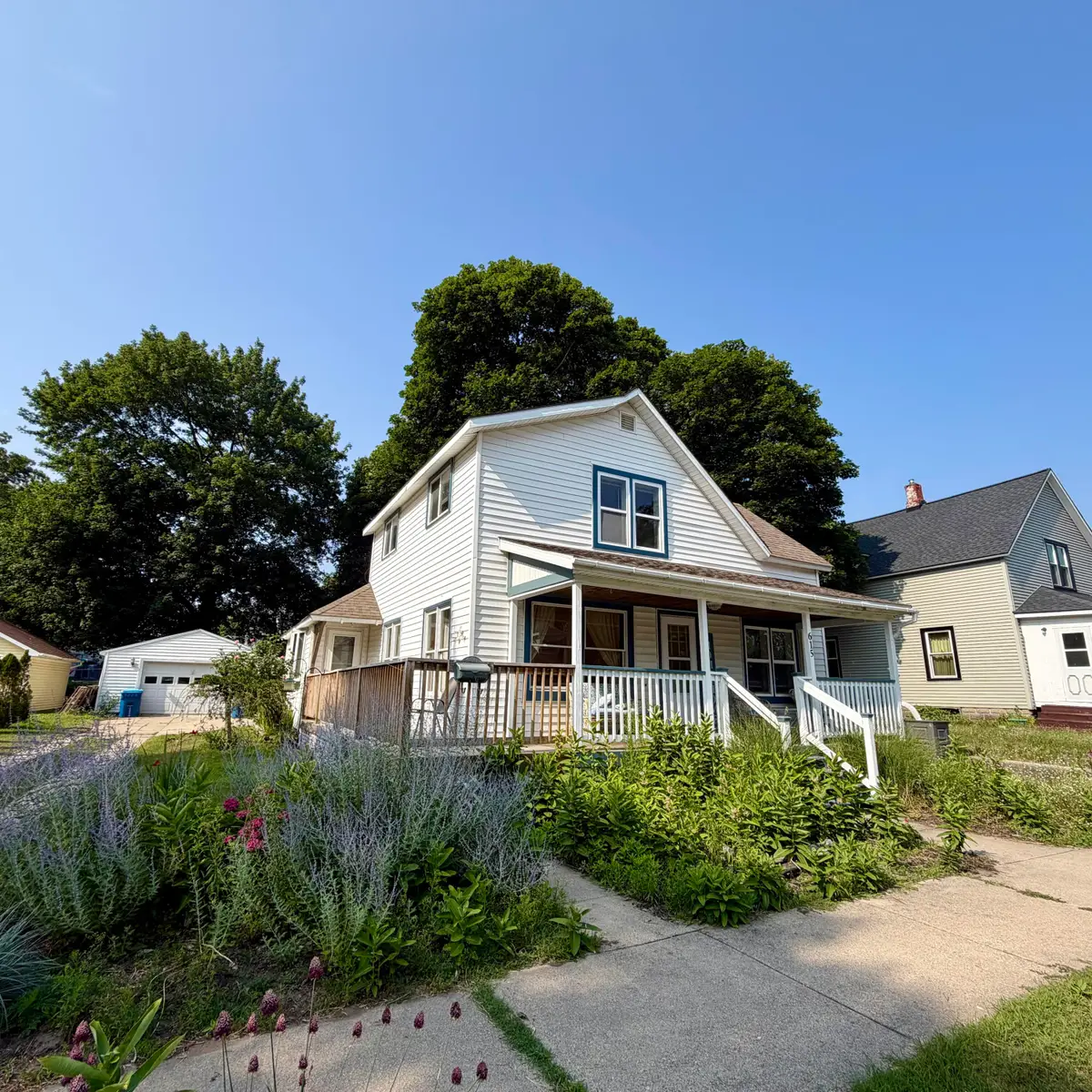 615 E Melendy Street, Ludington, MI 49431 - #1