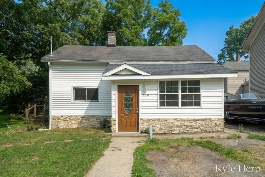 720 N Boltwood Street, Hastings, MI 49058 - #3