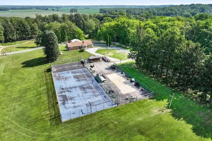 5563 W Spring Creek Road, Three Oaks, MI 49128 - #2