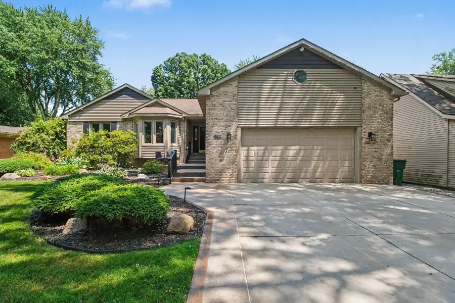 38768 Pineridge Street, Harrison Township, MI 48045 - #2