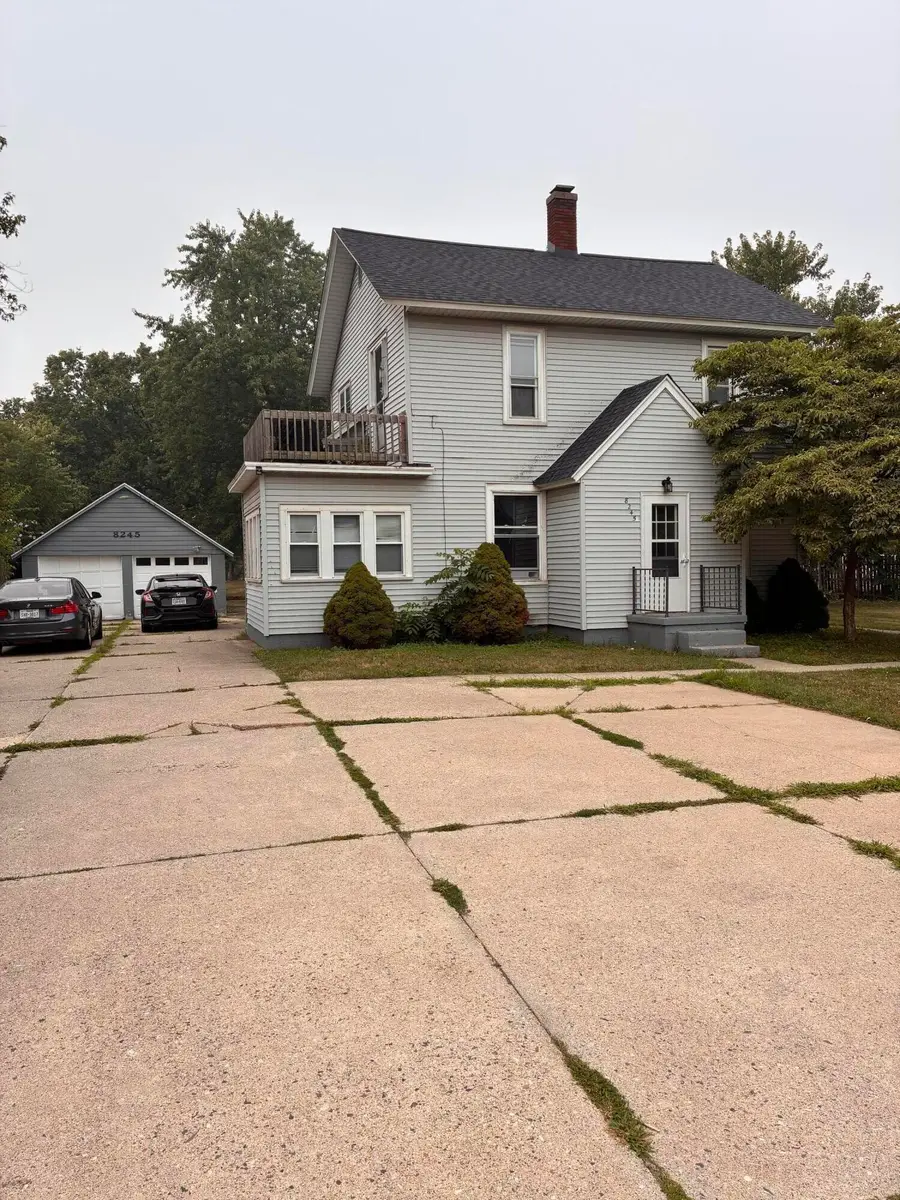 8245 Cottonwood Drive, Jenison, MI 49428 - #2