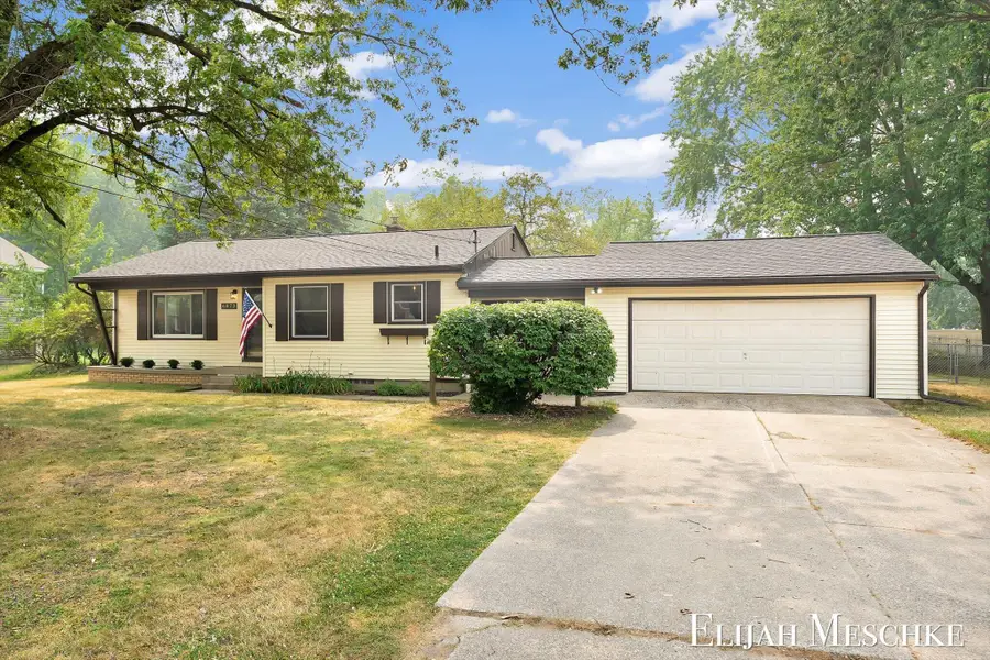 6873 11th Avenue, Jenison, MI 49428 - #3