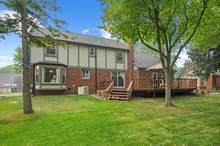 25872 Hunt Club Boulevard, Farmington, MI 48335 - #2