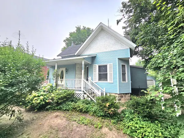 31175 Depot Street, Leonidas, MI 49066