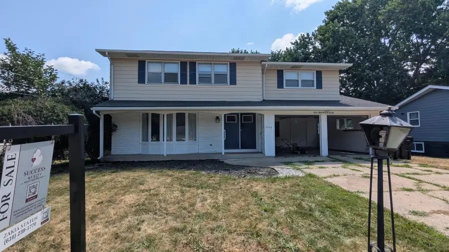 3036 SW Perry Avenue Sw, Wyoming, MI 49519 - #3