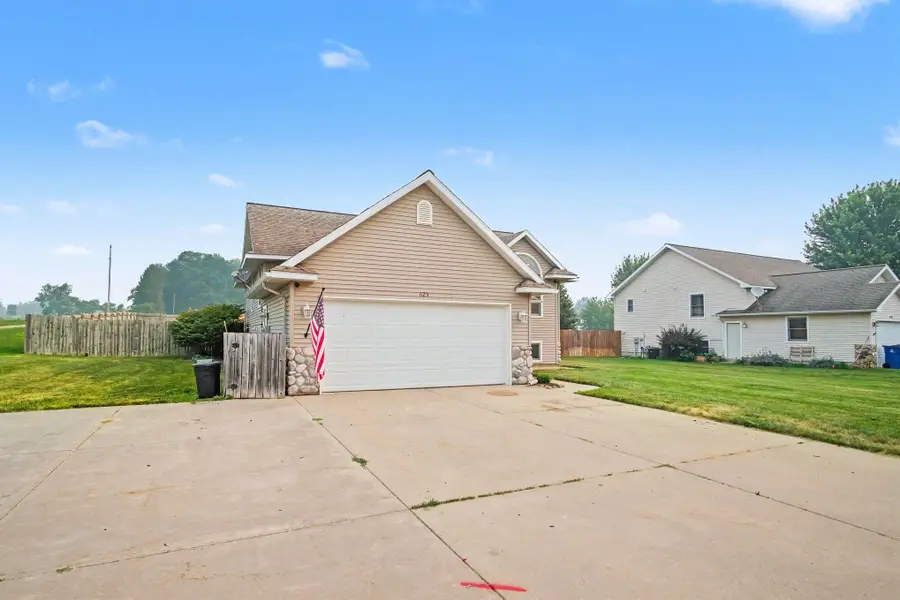 623 W 44th Street, Fremont, MI 49412 - #3