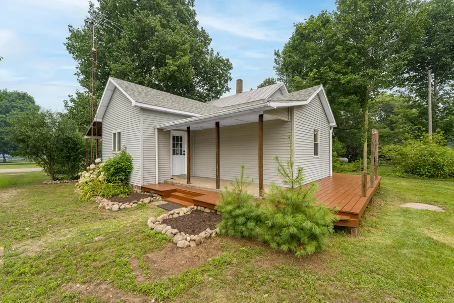 1011 E Copeland Road, Montgomery, MI 49255 - #2