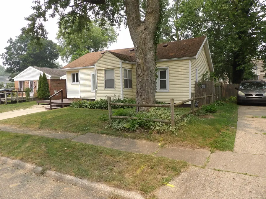 921 Burns Street, Niles, MI 49120 - #3